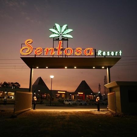 Sentosa Resorts & Water Park Chinchvad エクステリア 写真