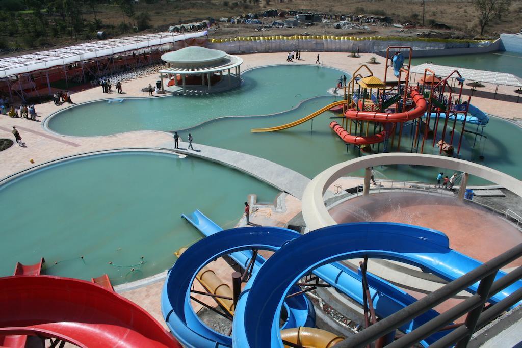 Sentosa Resorts & Water Park Chinchvad エクステリア 写真